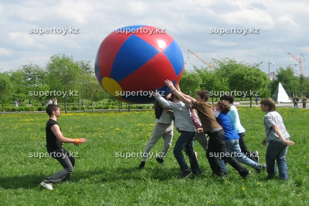 Надувной Мега Мяч для командной игры