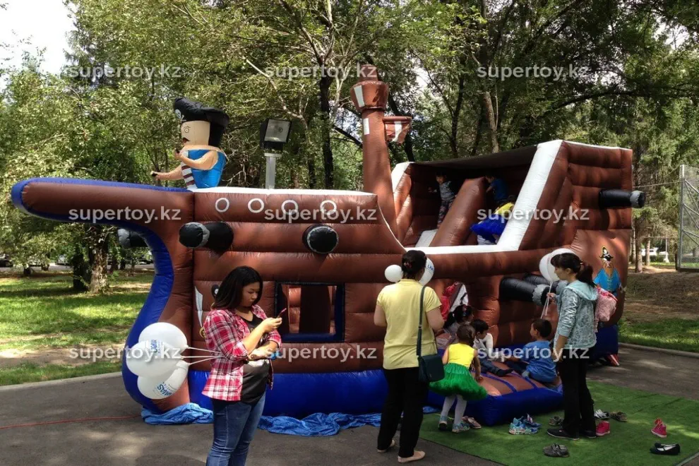 Надувной батут Пиратский корабль