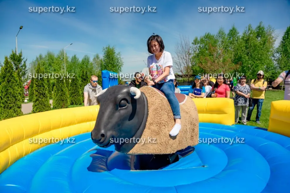 Надувной батут Родео на быке